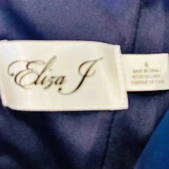 🥳 HOST PICK🎉 Eliza J Embellished Chiffon Dress in Navy Size 6 *Worn Once* - Picture 7 of 8